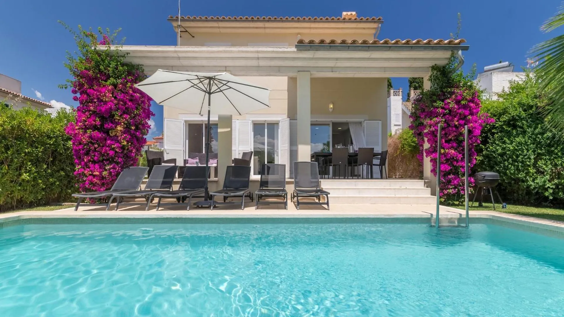 Modern Villa With Pool In Alcudia