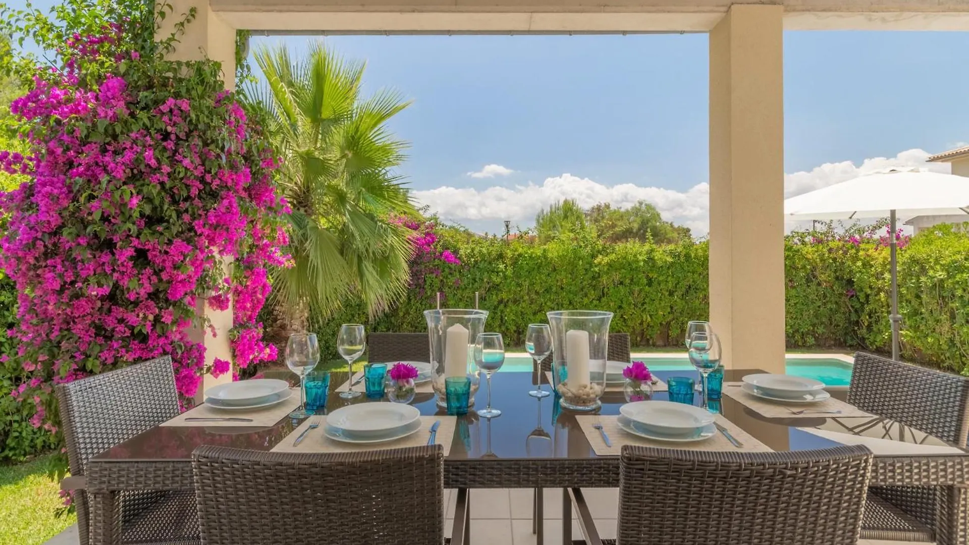Modern Villa With Pool In Alcudia